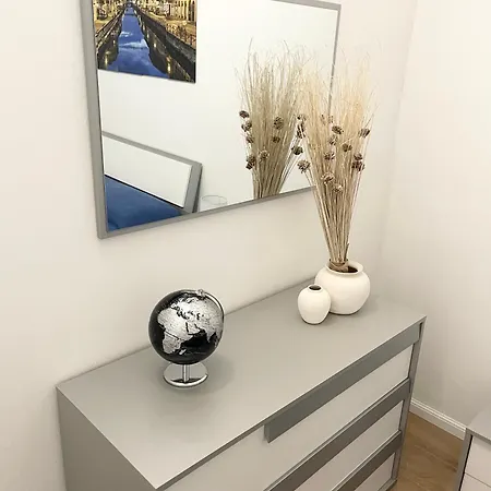 Apartament Ampio Bilocale Zona Navigli