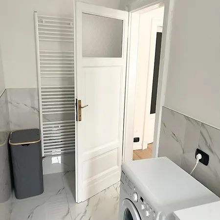 Apartament Ampio Bilocale Zona Navigli *