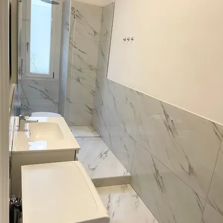 Ampio Bilocale Zona Navigli Apartament