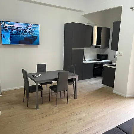 Ampio Bilocale Zona Navigli Apartament