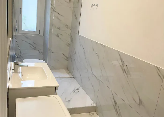 Ampio Bilocale Zona Navigli Appartamento