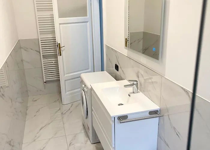 Ampio Bilocale Zona Navigli * Milano